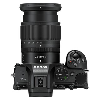 Z5 II kamerahus + Nikkor 24-70mm f/4 S